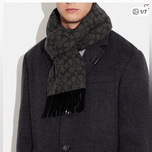Coach Signature Scarf. New no tag